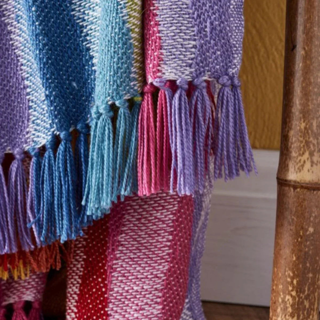 Jeté arc-en-ciel en zigzag en bouteilles recyclées