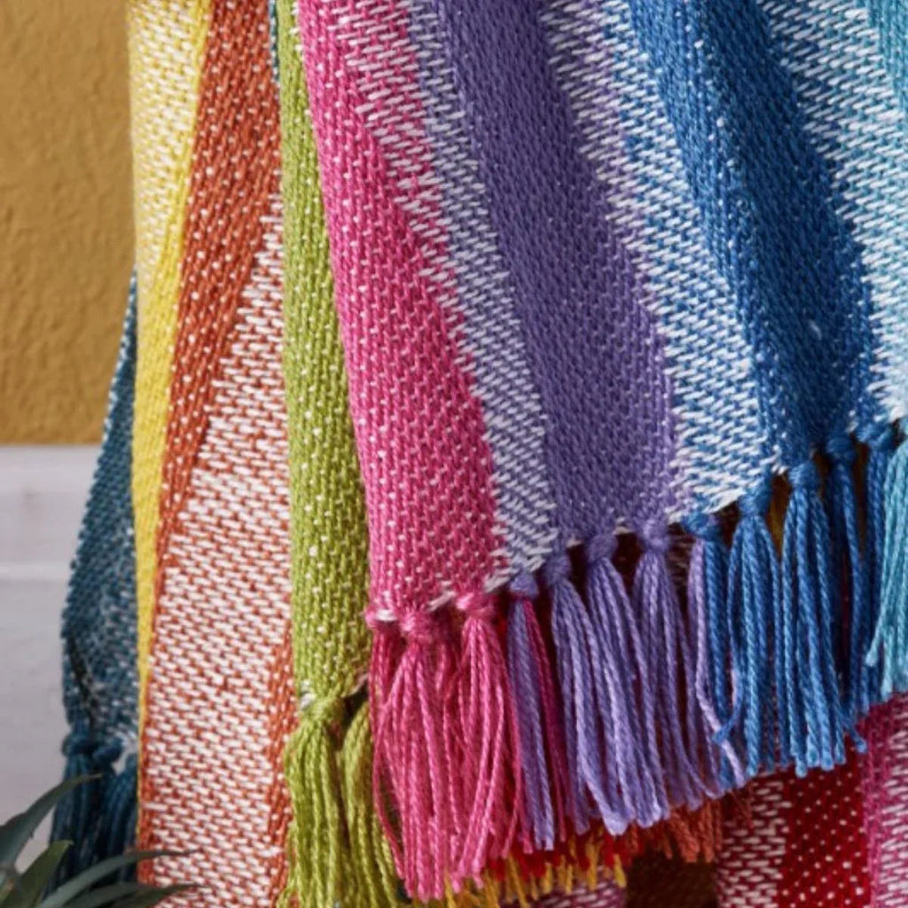 Jeté arc-en-ciel en zigzag en bouteilles recyclées